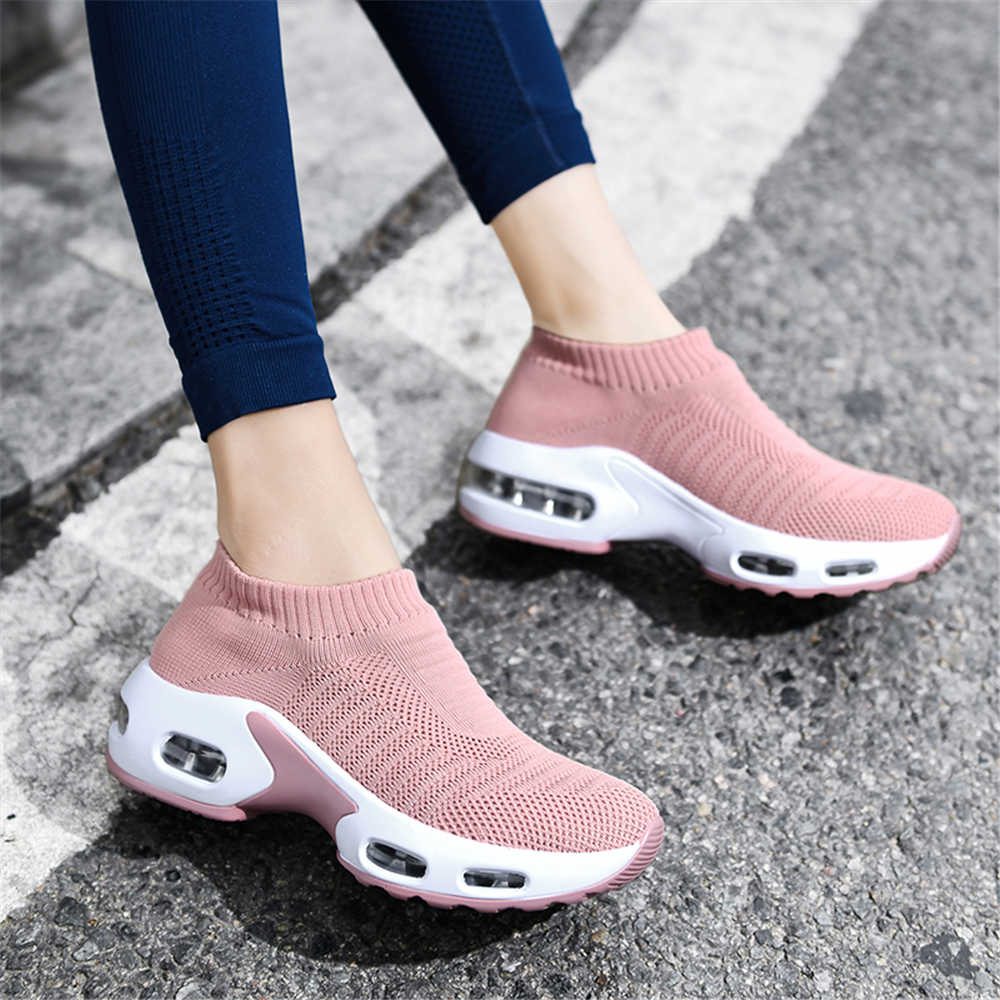 Boots - รองเท้าบูทส้นสูงไซส์ใหญ่เบอร์ 38 สำหรับผู้หญิง รองเท้าวิ่งกีฬา รองเท้าผ้าใบ รองเท้ากีฬา