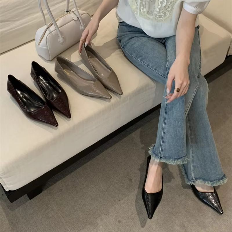 Sandals - รองเท้าส้นเตี้ยหัวแหลมสำหรับผู้หญิง แฟชั่นฤดูร้อน รองเท้าลำลองแบบเรียบง่าย รองเท้าทำงานส้นเตี้ย สง่างาม เหมาะสำหรับงานปาร์ตี้