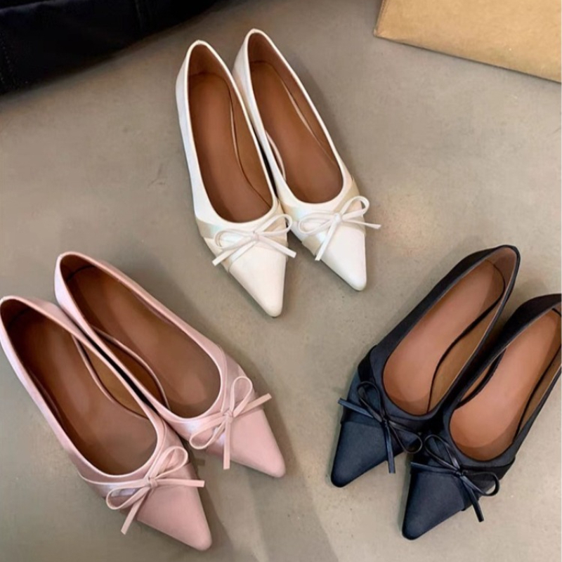 Sandals - รองเท้าแตะแฟชั่นผ้าชีฟองสไตล์ใหม่สำหรับฤดูร้อน ประดับโบว์หวานๆ สวมใส่สบาย เหมาะสำหรับใส่กลางแจ้ง ปี 2026