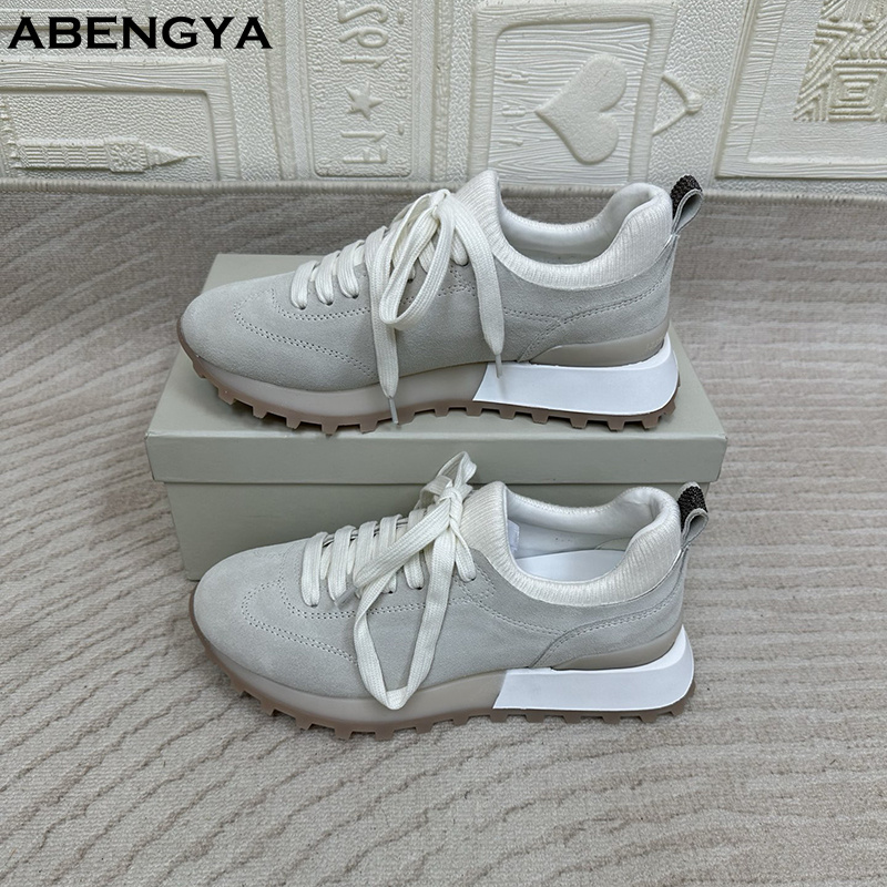 Knit Fabric Lace Up Sneakers - รองเท้าโลฟเฟอร์แบบสวมผ้าถักสีขาว ปี 2025 สำหรับผู้หญิง รองเท้าผ้าใบลำลองแบบผูกเชือก ดีไซน์เนอร์
