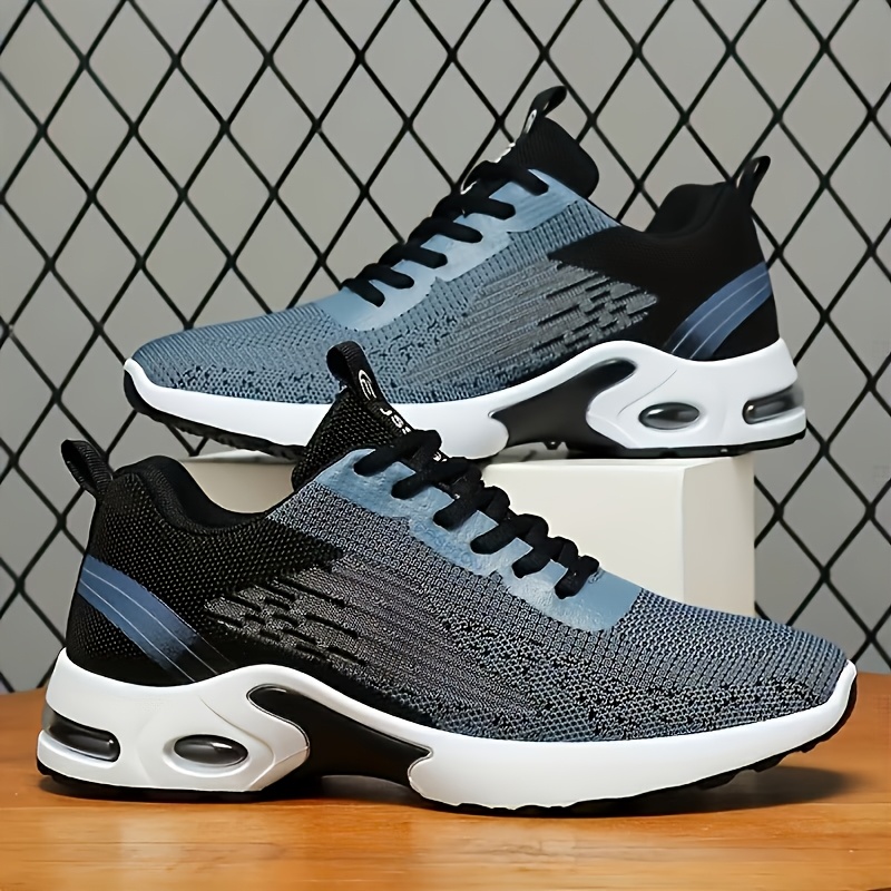 รองเท้าวิ่งผู้ชายแบบตาข่ายทอระ - Shock Absorbing Gym Trainers บทวิจารณ์และราคา