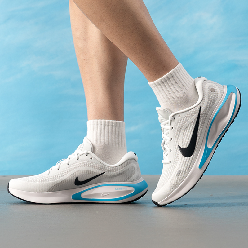 รองเท้าผู้ชาย Nike รุ่นดั้งเดิ - Lightweight Road Running Shoes บทวิจารณ์และราคา