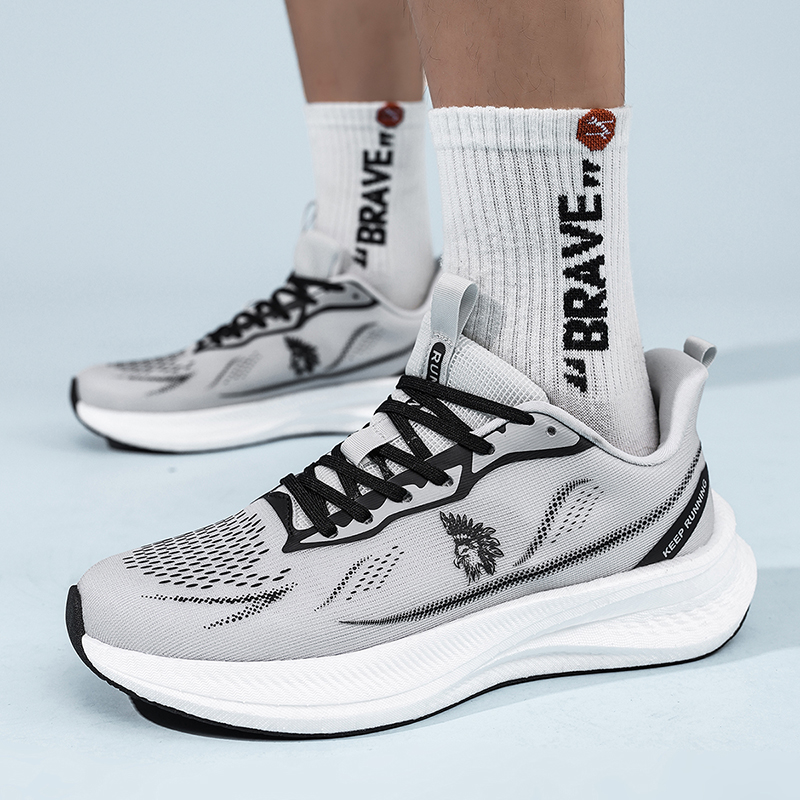 รองเท้าวิ่งผู้ชายน้ำหนักเบาพิเ - Shock Absorbing Gym Trainers บทวิจารณ์และราคา