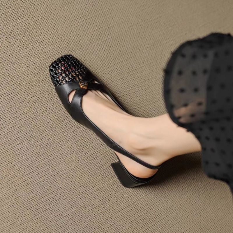รองเท้าส้นเตารีดแบบปิดหัวสไตล์ - Sandals บทวิจารณ์และราคา