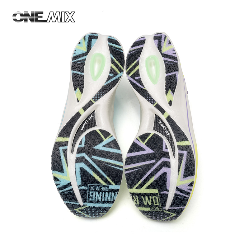 ONEMIX 2026 ซัมเมอร์ เมช คาร์บ - Carbon Plate Marathon Racing Shoes บทวิจารณ์และราคา