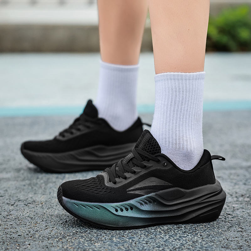 รองเท้าวิ่งผู้ชาย รองเท้าผ้าใบ - Lightweight Road Running Shoes บทวิจารณ์และราคา