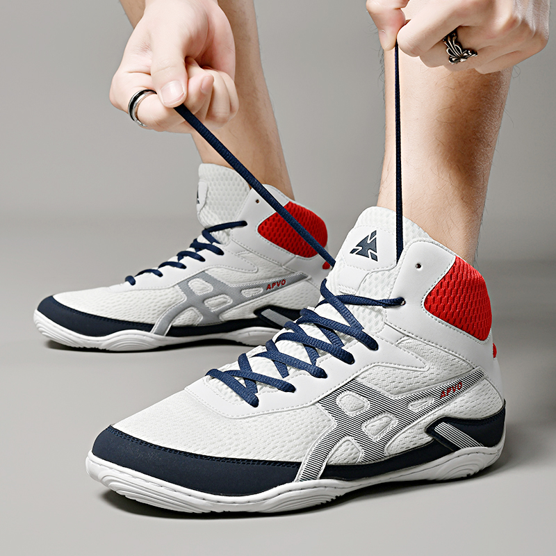 รองเท้าฝึกซ้อมน้ำหนักเบาสำหรับ - Shock Absorbing Gym Trainers บทวิจารณ์และราคา