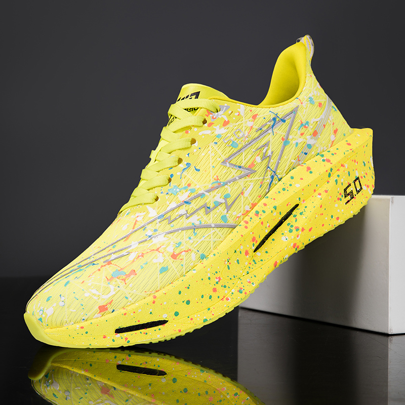 รองเท้าวิ่งมาราธอน พื้นคาร์บอน - Carbon Plate Marathon Racing Shoes บทวิจารณ์และราคา