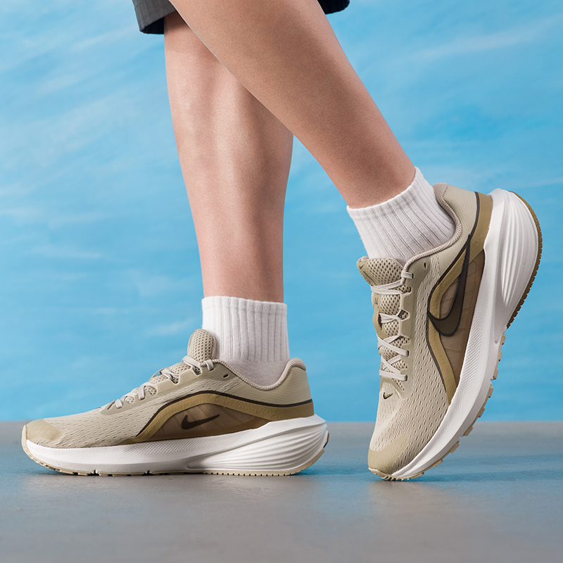 รองเท้าผู้ชาย Nike รุ่นดั้งเดิ - Lightweight Road Running Shoes บทวิจารณ์และราคา