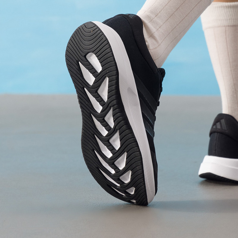 ใหม่อาดิดาส JQ6404 รองเท้าวิ่ง - Shock Absorbing Gym Trainers บทวิจารณ์และราคา