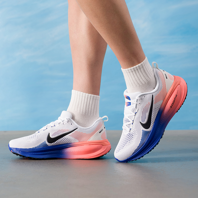 รองเท้าวิ่ง NIKE VOMERO 18 HM6 - Lightweight Road Running Shoes บทวิจารณ์และราคา