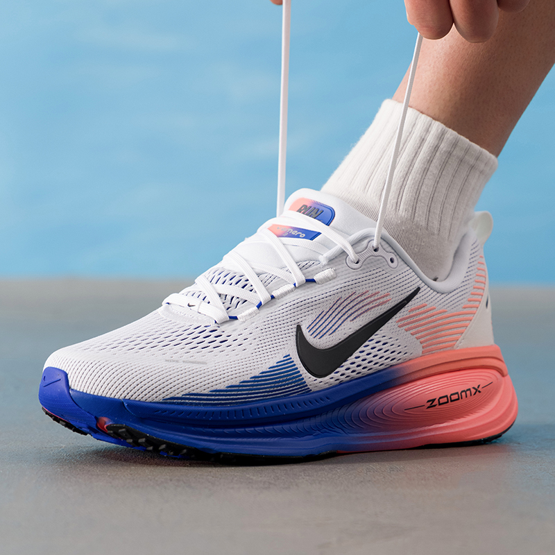 รองเท้าวิ่ง NIKE VOMERO 18 HM6 - Lightweight Road Running Shoes บทวิจารณ์และราคา