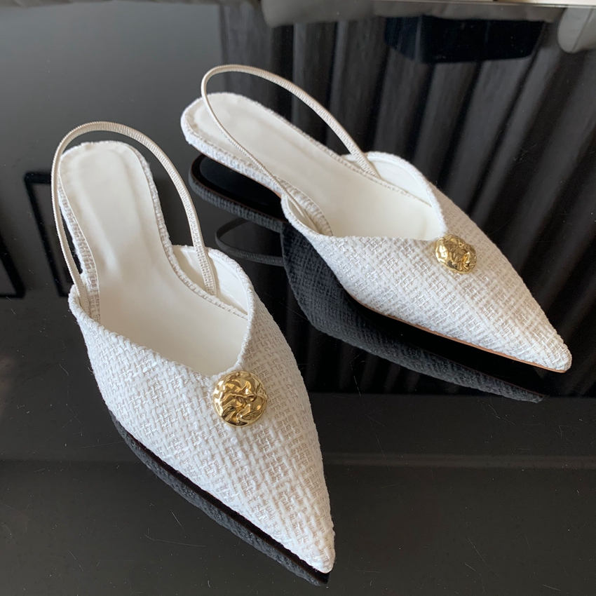 รองเท้าส้นเตี้ยแบบสวม รุ่นใหม่ - Sandals บทวิจารณ์และราคา
