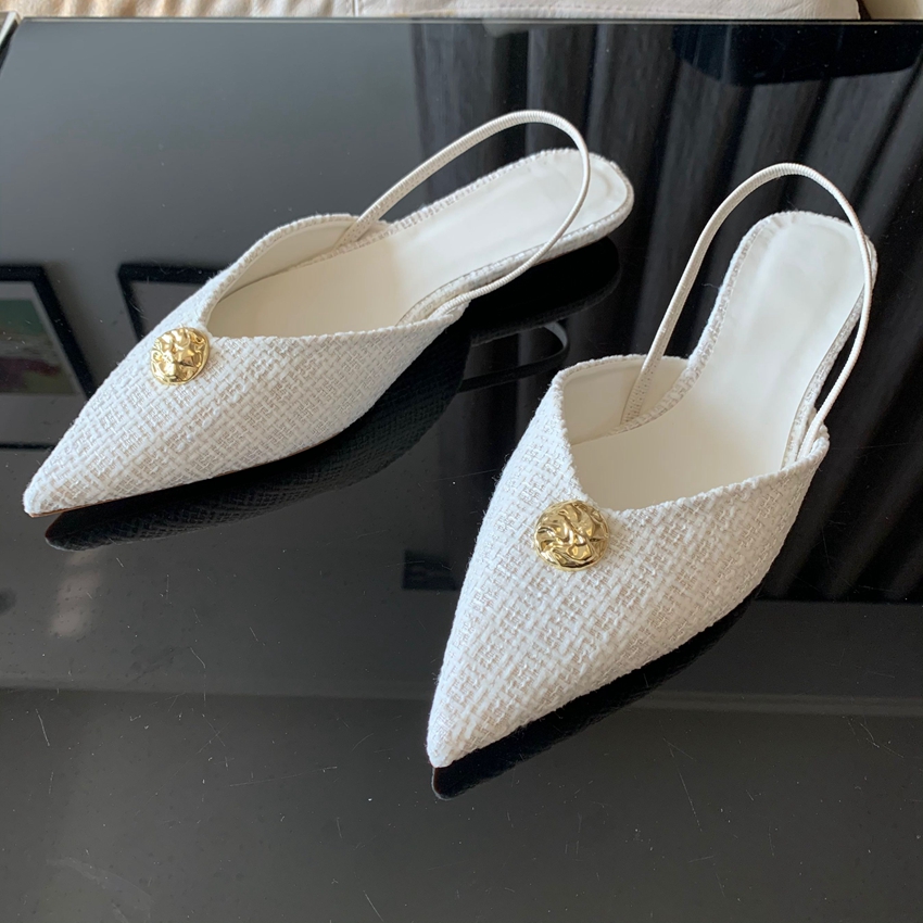 รองเท้าส้นเตี้ยแบบสวม รุ่นใหม่ - Sandals บทวิจารณ์และราคา